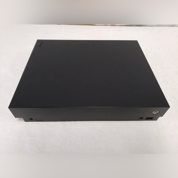 Microsoft XBox One X 1TB Console Video Game System Bundle 4K Ultra HD Black ONEX - Picture 3 of 6